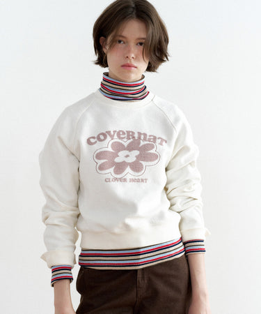WOMAN CLOVER GRAPHIC SWEATSHIRT